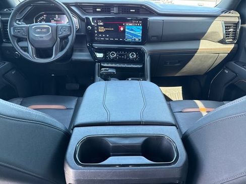 Used 2024 GMC Sierra 1500 AT4 w/ Technology Package AWD/4WD image 13