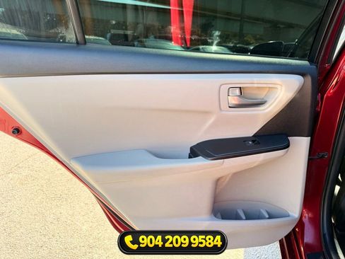 Used 2017 Toyota Camry SE FWD image 24