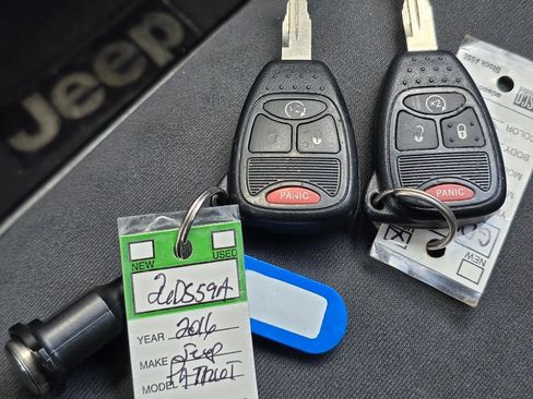 Used 2016 Jeep Patriot Latitude image 33