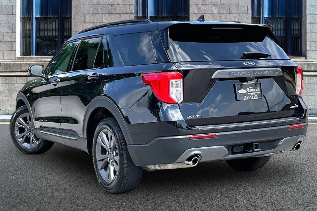 Certified 2024 Ford Explorer XLT w/ Equipment Group 202A AWD/4WD image 10