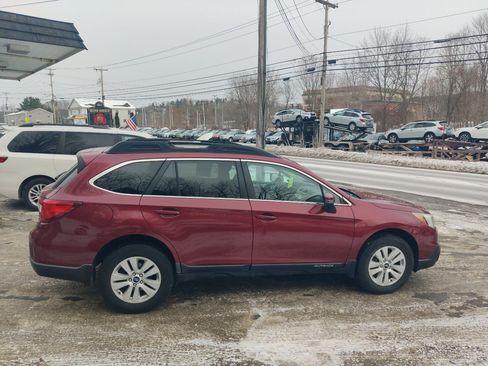 Used 2015 Subaru Outback 2.5i Premium image 7