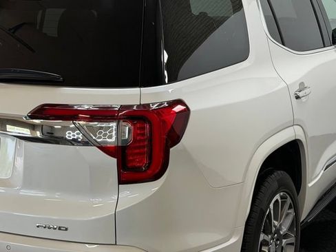 Used 2021 GMC Acadia Denali w/ Denali Ultimate Package AWD/4WD image 12