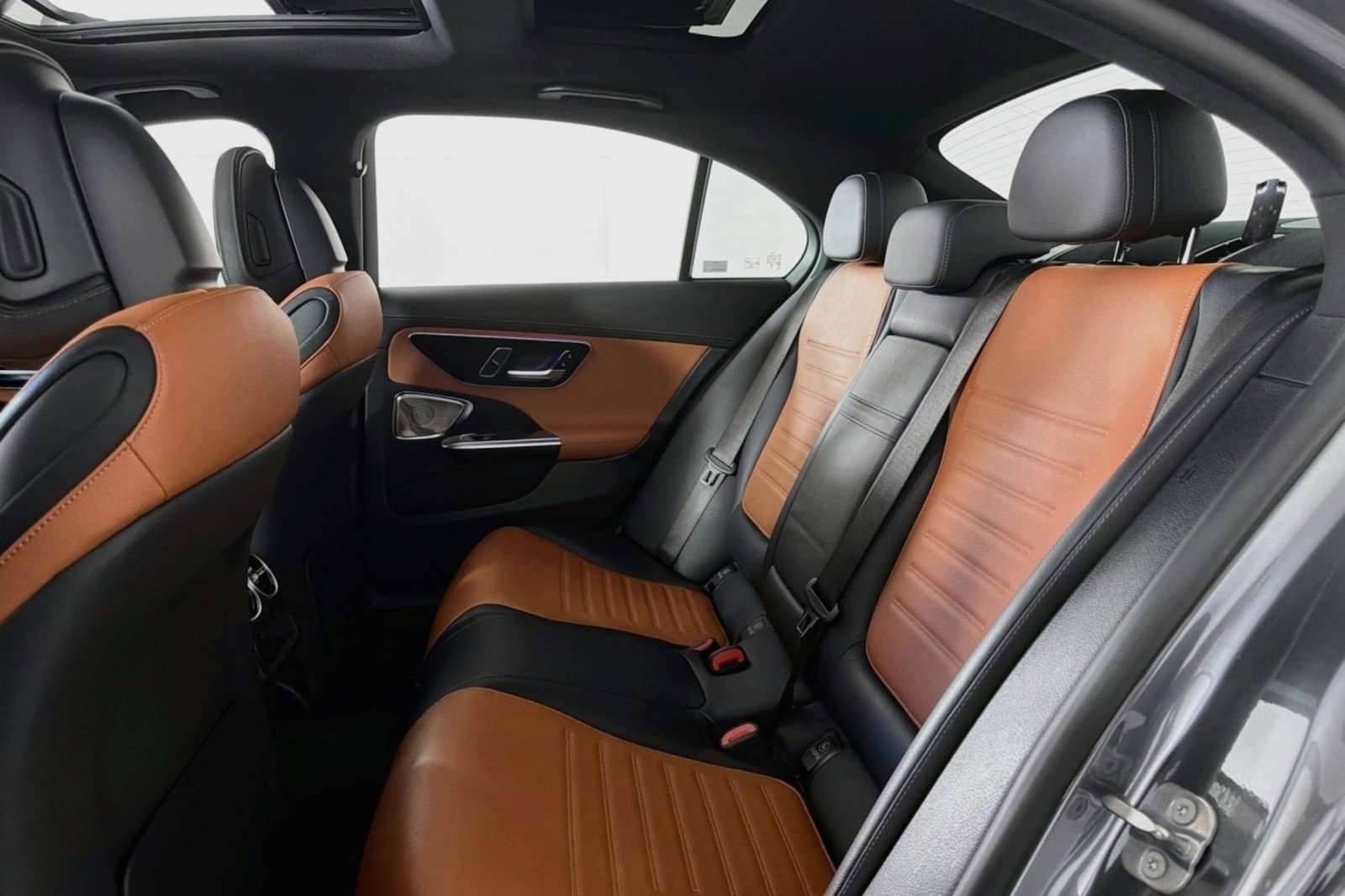 Used 2024 Mercedes-Benz C 300 Sedan image 8