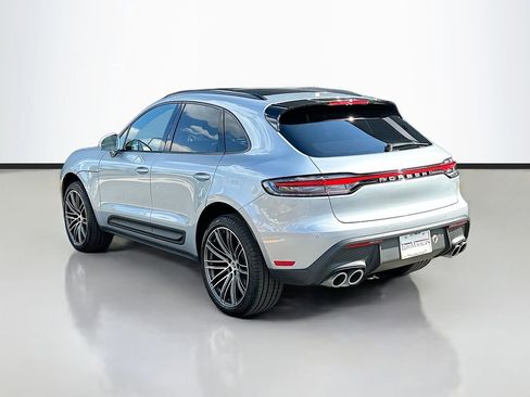 Certified 2026 Porsche Macan AWD/4WD image 3