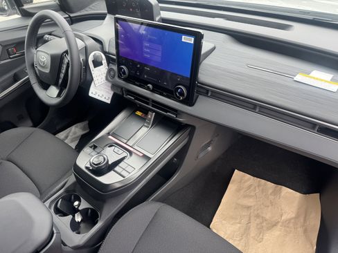 New 2026 Toyota C-HR AWD/4WD image 19