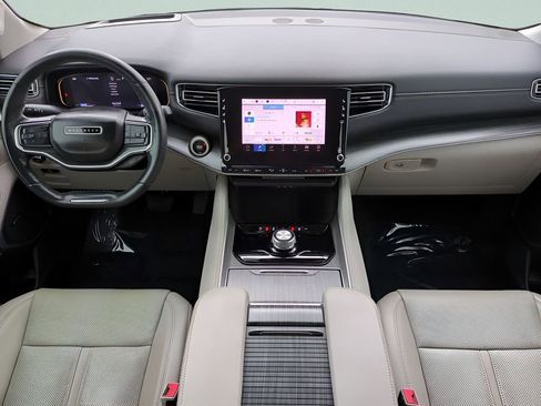 Used 2023 Jeep Wagoneer Series III w/ Preferred Equipment Group image 14