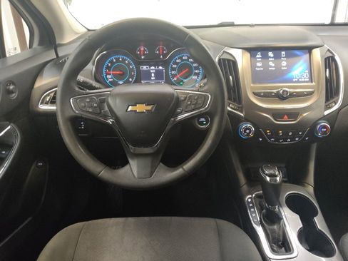 Used 2017 Chevrolet Cruze LT w/ Convenience Package FWD image 22