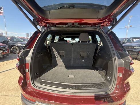 Used 2024 Jeep Grand Cherokee L Laredo w/ Luxury Tech Group I image 26