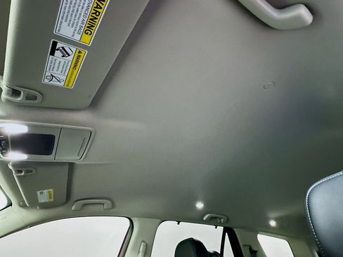 Used 2023 Honda Pilot EX-L image 11