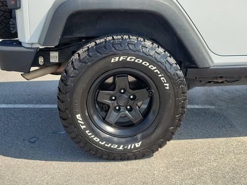 Used 2014 Jeep Wrangler Unlimited Sport w/ Quick Order Package 24S AWD/4WD image 7