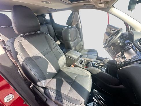 Used 2018 Nissan Rogue Sport SL w/ SL Premium Package FWD image 28