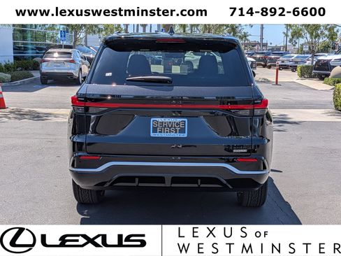 New 2026 Lexus TX 500h AWD image 8