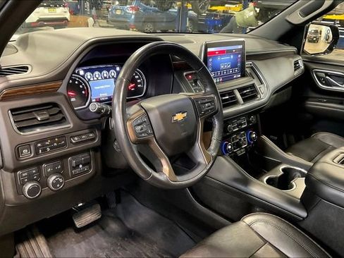 Used 2021 Chevrolet Suburban High Country w/ Premium Package AWD/4WD image 14