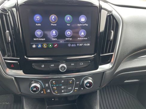 Used 2021 Chevrolet Traverse RS image 24