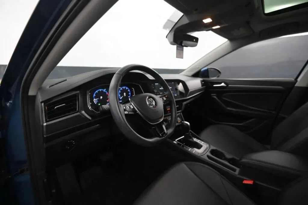 Used 2019 Volkswagen Jetta SEL FWD image 35