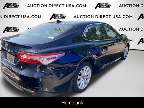 Used 2020 Toyota Camry LE w/ Convenience Package FWD image 5