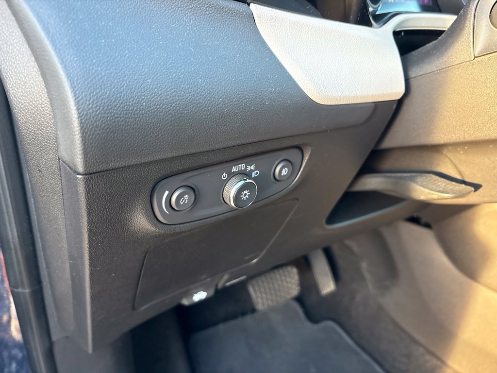 Used 2022 Buick Encore GX Select w/ Experience Buick Package FWD image 17