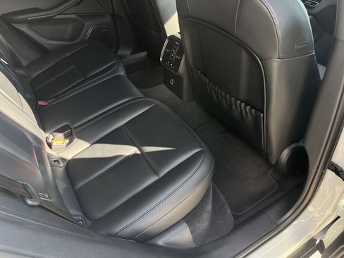 Certified 2024 Porsche Macan S image 20