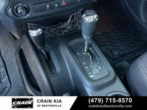 Used 2014 Jeep Wrangler Unlimited Rubicon w/ Connectivity Group image 20