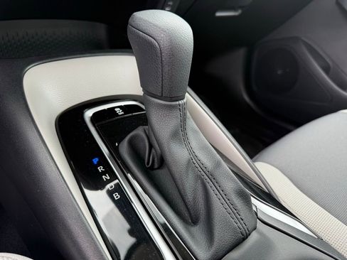 Used 2025 Toyota Corolla LE image 22