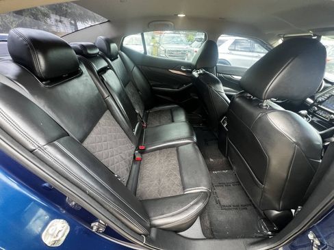 Used 2017 Nissan Maxima SR FWD image 11