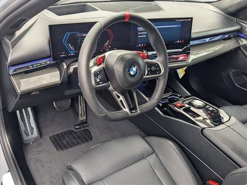 New 2026 BMW M5 image 3