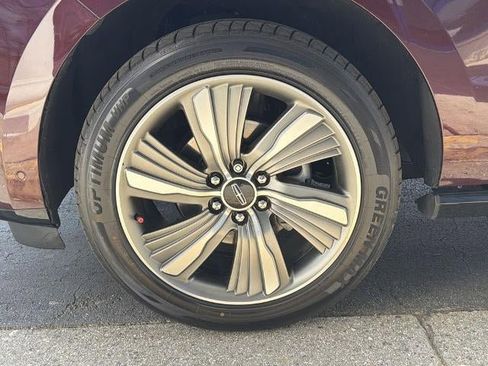 Used 2018 Lincoln Navigator Select w/ Technology Package RWD image 11