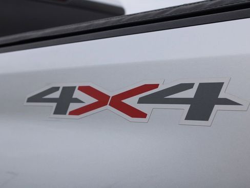 Used 2022 Chevrolet Silverado 2500 Custom w/ Custom Convenience Package image 11