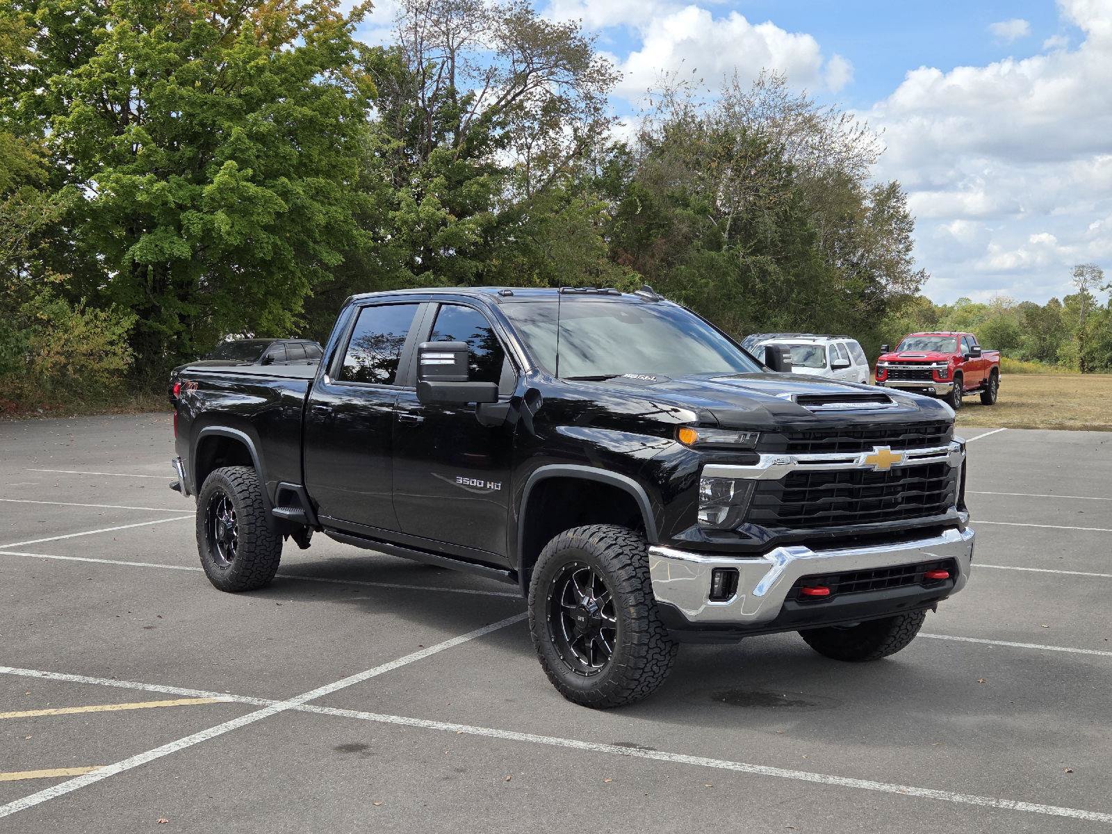 Used 2024 Chevrolet Silverado 3500 LT w/ Convenience Package AWD/4WD image 1
