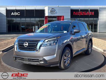 Used 2025 Nissan Pathfinder SV