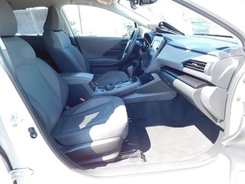 Used 2025 Subaru Crosstrek 2.0i AWD/4WD image 16