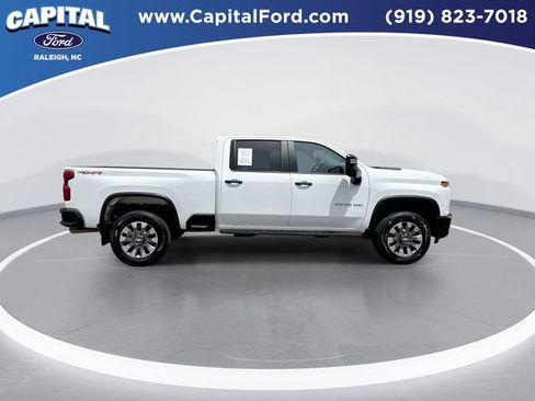 Used 2023 Chevrolet Silverado 2500 Custom w/ Custom Convenience Package AWD/4WD image 9