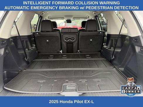 Used 2025 Honda Pilot EX-L image 10