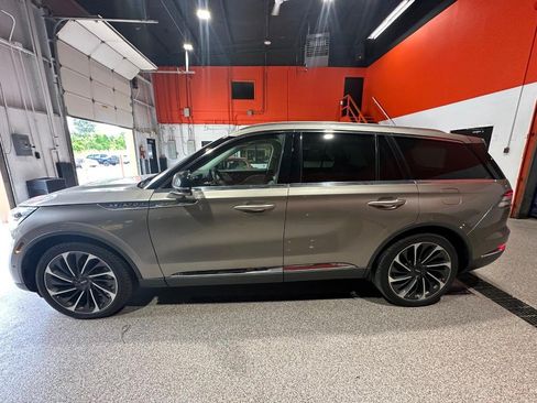 Used 2020 Lincoln Aviator Reserve w/ Equipment Group 202A AWD/4WD image 4