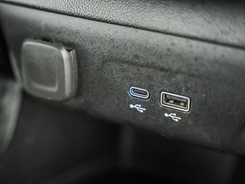 Used 2024 Chevrolet TrailBlazer RS image 25