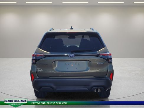 Used 2025 Subaru Forester Touring AWD/4WD image 5