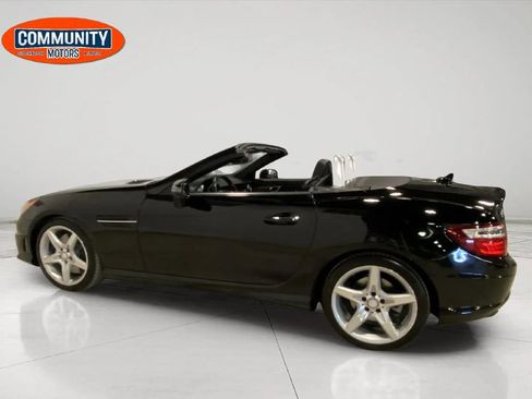 Used 2014 Mercedes-Benz SLK 250 image 4