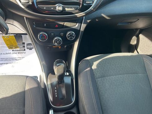 Used 2020 Chevrolet Trax LS FWD image 16