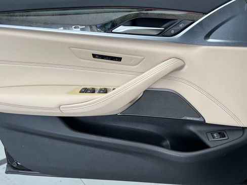 Certified 2023 BMW 530i w/ Premium Package RWD image 21