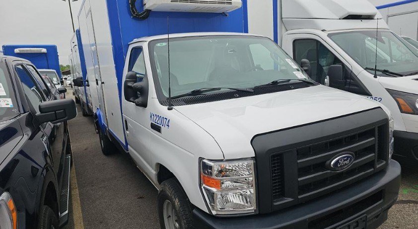 Used 2023 Ford E-350 and Econoline 350 Super Duty w/ Power Windows & Locks Group RWD image 2