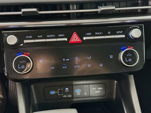 Used 2025 Hyundai Tucson SEL FWD image 23