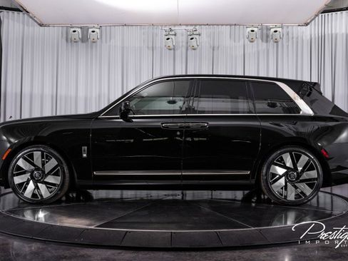 Used 2025 Rolls-Royce Cullinan image 9
