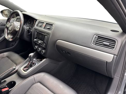 Used 2014 Volkswagen Jetta GLI Autobahn FWD image 45