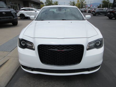 Used 2022 Chrysler 300 S RWD image 14