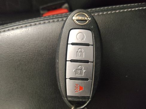 Used 2022 Nissan Kicks SV FWD image 32