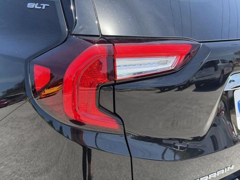 Used 2023 GMC Terrain SLT AWD/4WD image 14