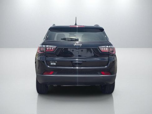 Used 2025 Jeep Compass Latitude w/ Altitude Special Edition AWD/4WD image 6