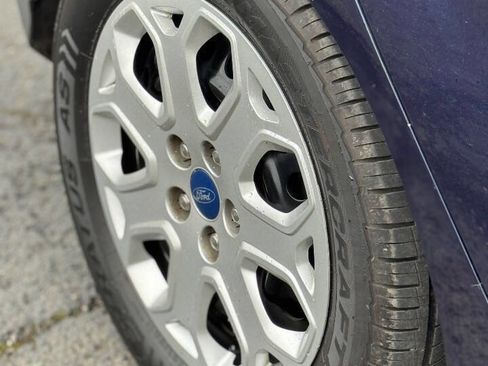 Used 2012 Ford Focus SE image 19