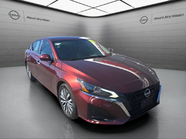 Certified 2023 Nissan Altima 2.5 SV FWD image 2