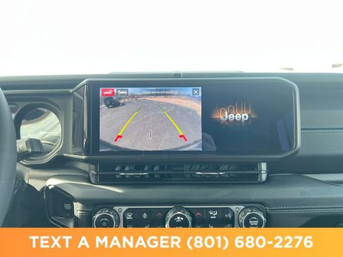 Used 2024 Jeep Wrangler High Altitude AWD/4WD image 20